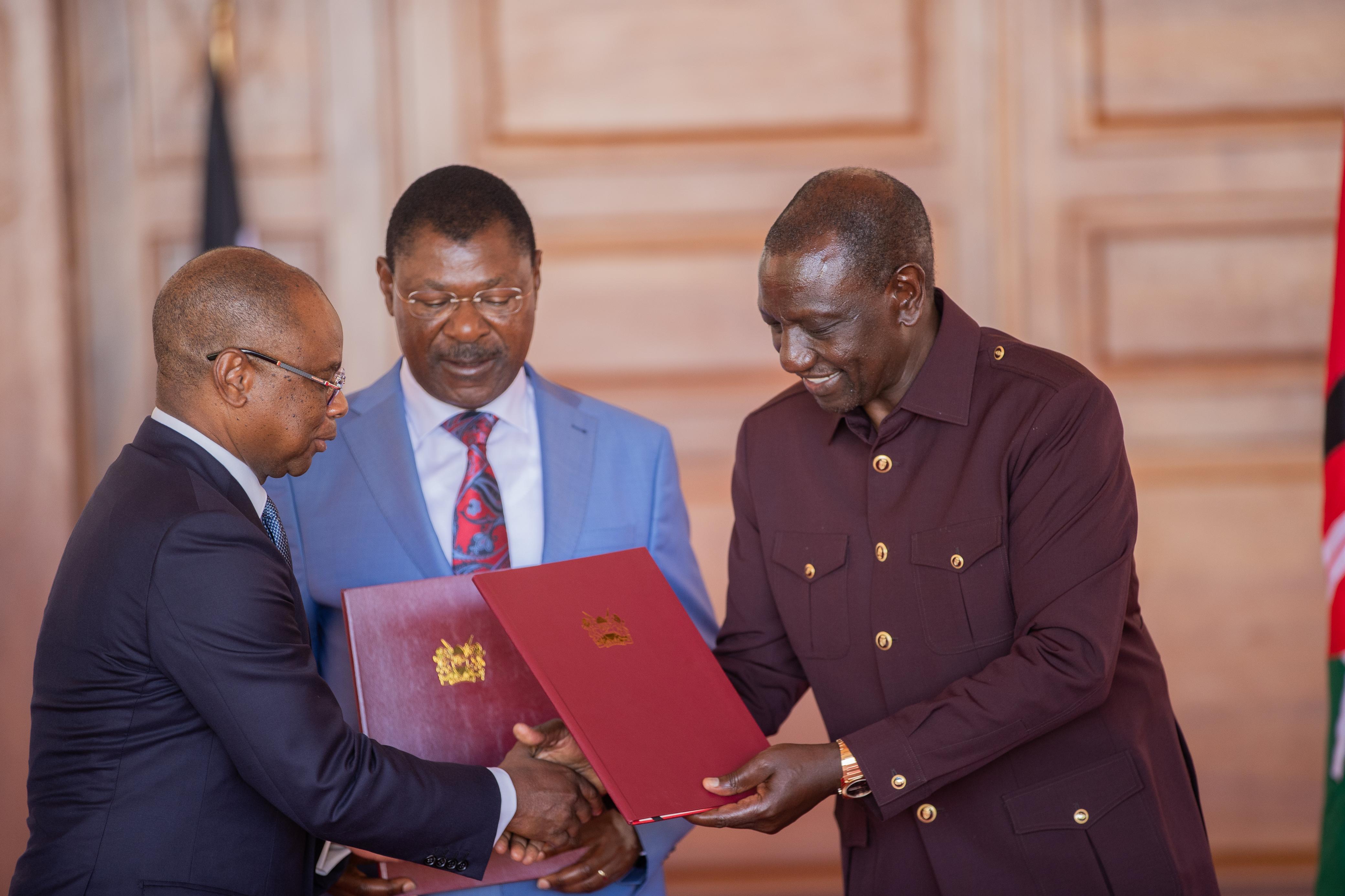 SPEAKER KINGI WITNESSES SIGNING OF COUNTY ALLOCATIONS LAW AT STATE HOUSE    