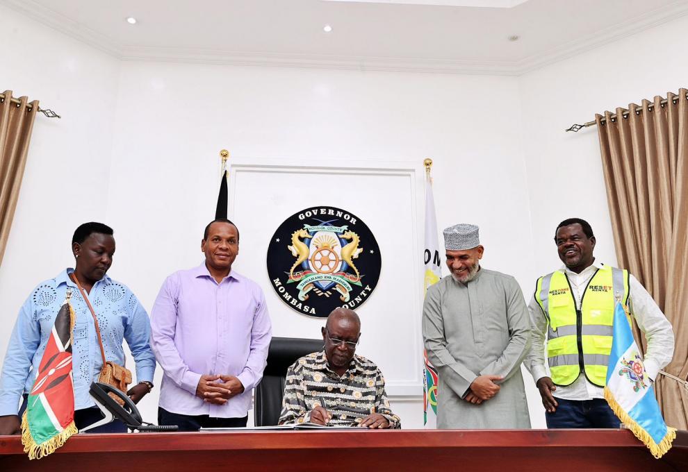 𝐒𝐞𝐧𝐚𝐭𝐞 𝐏𝐫𝐨𝐛𝐞𝐬 𝐂𝐨𝐧𝐭𝐫𝐨𝐯𝐞𝐫𝐬𝐢𝐚𝐥 𝐋𝐏𝐆 𝐇𝐚𝐧𝐝𝐨𝐯𝐞𝐫 𝐀𝐦𝐢𝐝 𝐎𝐮𝐭𝐜𝐫𝐲 𝐎𝐯𝐞𝐫 𝐄𝐧𝐞𝐫𝐠𝐲 𝐆𝐨𝐯𝐞𝐫𝐧𝐚𝐧𝐜𝐞  
